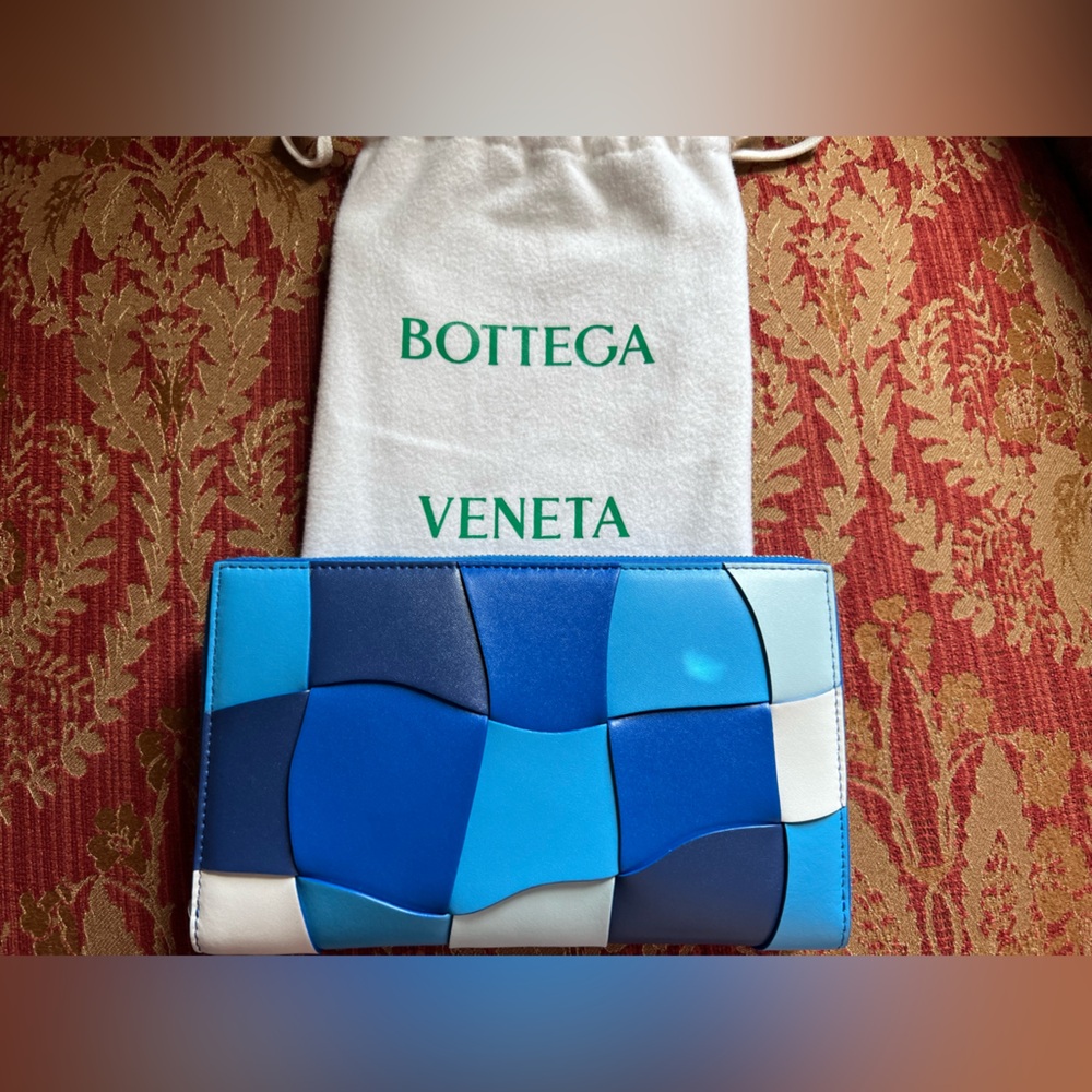 Bottega Veneta Cassette Wallet - Picture 2 of 7